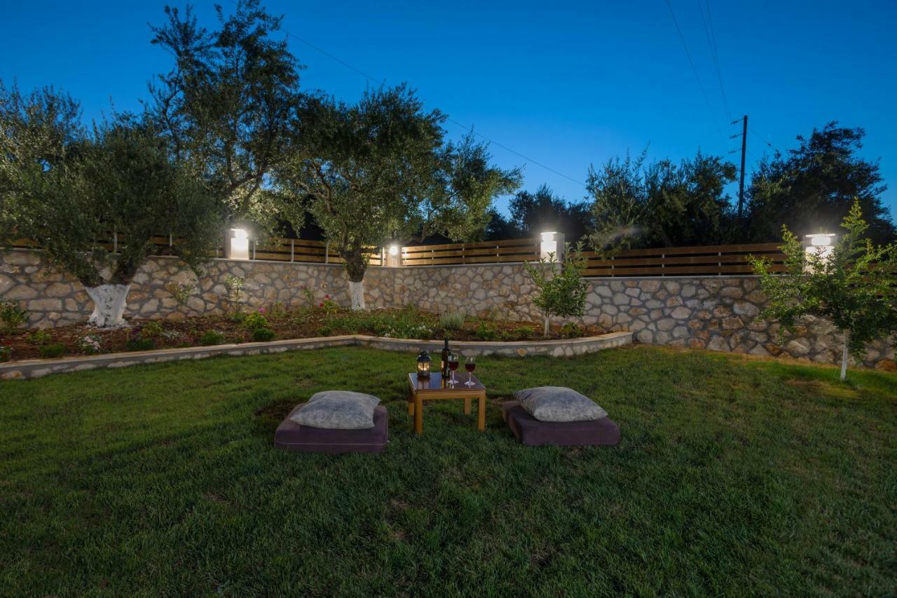 Villa Serenity Agia Marina  Exterior photo
