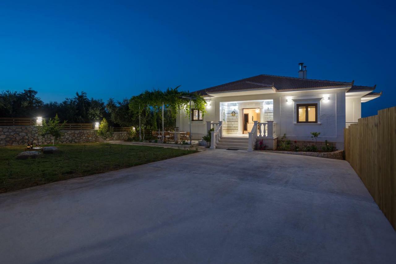 Villa Serenity Agia Marina  Exterior photo